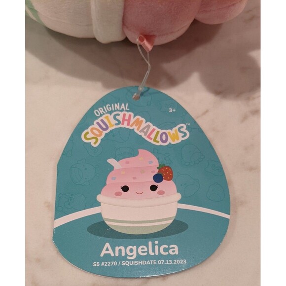 NWT~ SQUISHMALLOWS "Angelica" Scented Frozen Yogurt 5" Dessert Mystery Squad - Picture 2 of 6